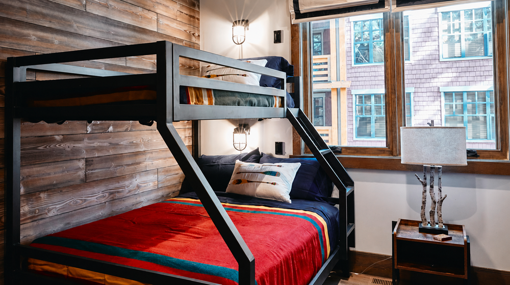 Mammoth Retreat | Bunk Spot